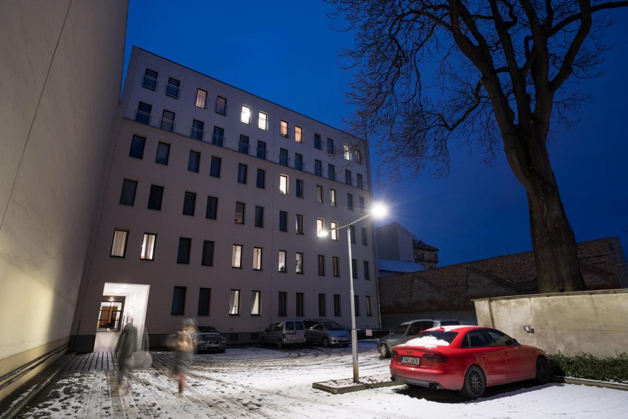 Haas Apartments Downtown With Parking Brno Eksteriør billede
