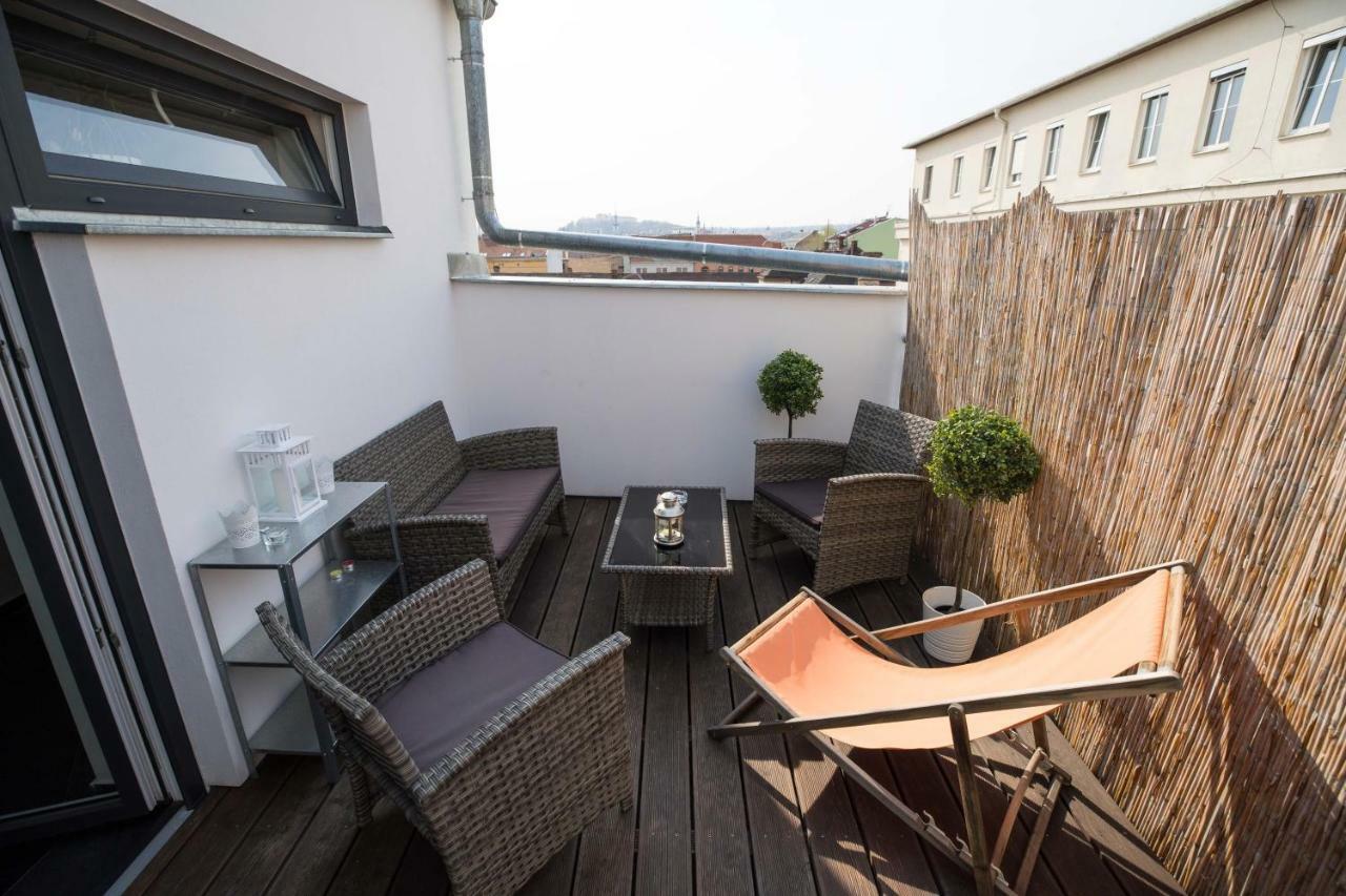 Haas Apartments Downtown With Parking Brno Eksteriør billede